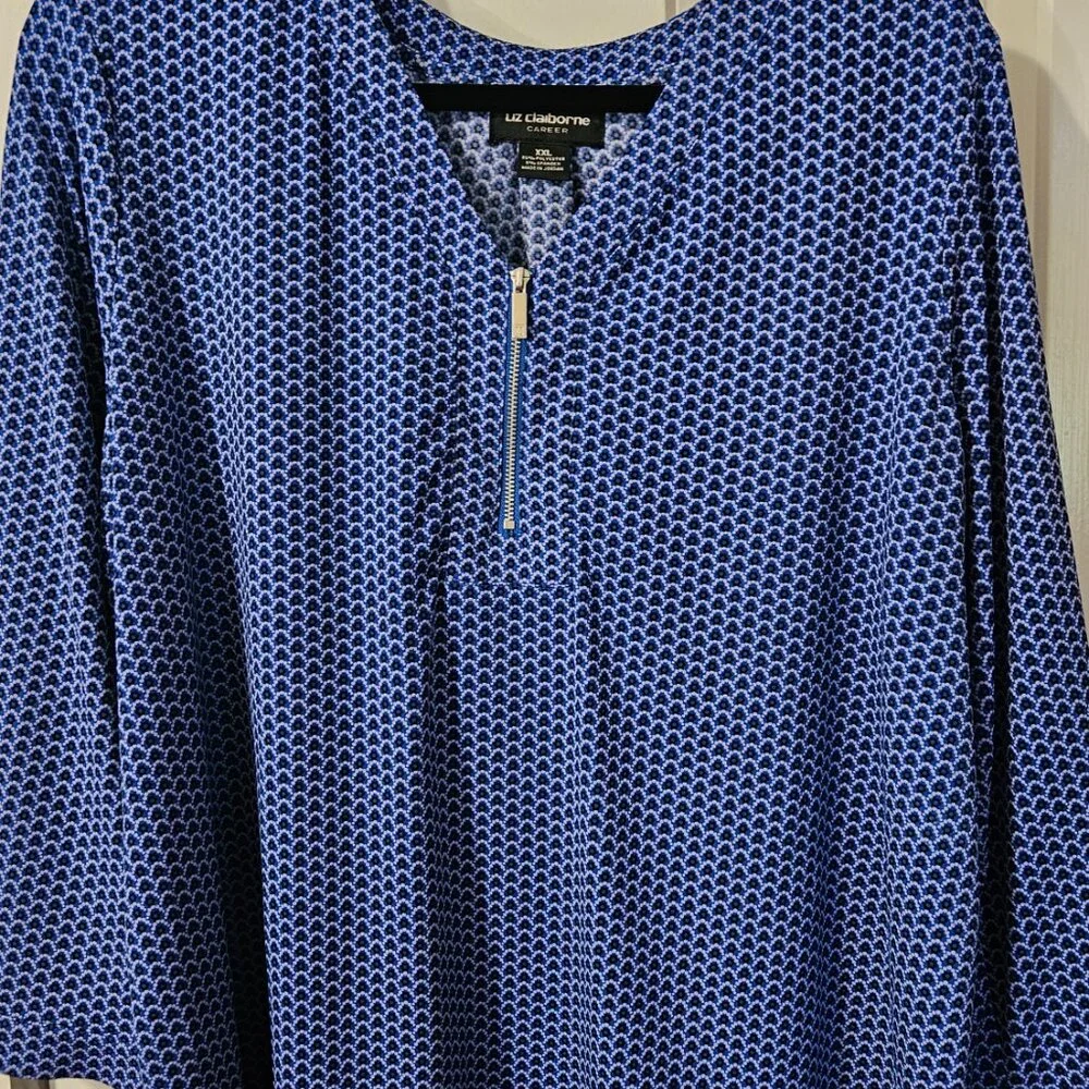 Liz Claiborne Career XXL - V Neck Womens 3/4 Sleeve Top  - Bold Blue Geo EUC - Picture 4 of 7